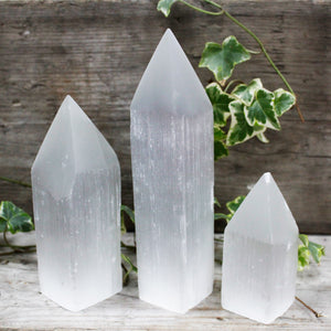 selenite pencil point tower 15 cm