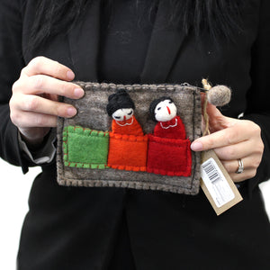 Pouch with Finger Puppets - Friends